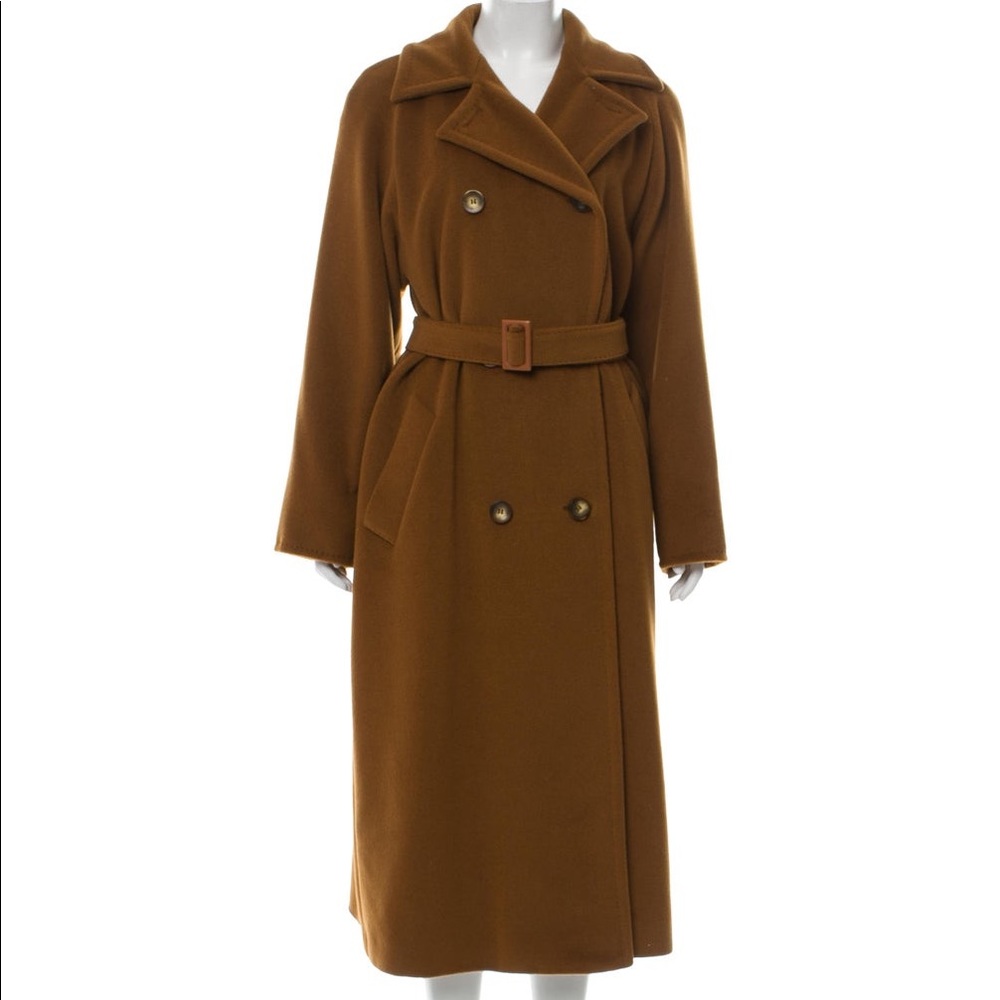 SOLD❌CAMEL MAX MARA COAT
